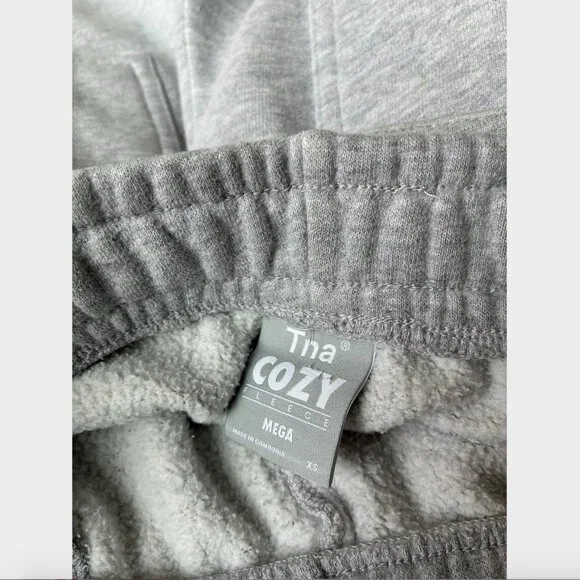 Aritzia TNA Gray Cozy Fleece Mega Cargo Oversized Sweatpant - Size XS - Picture 11 of 11